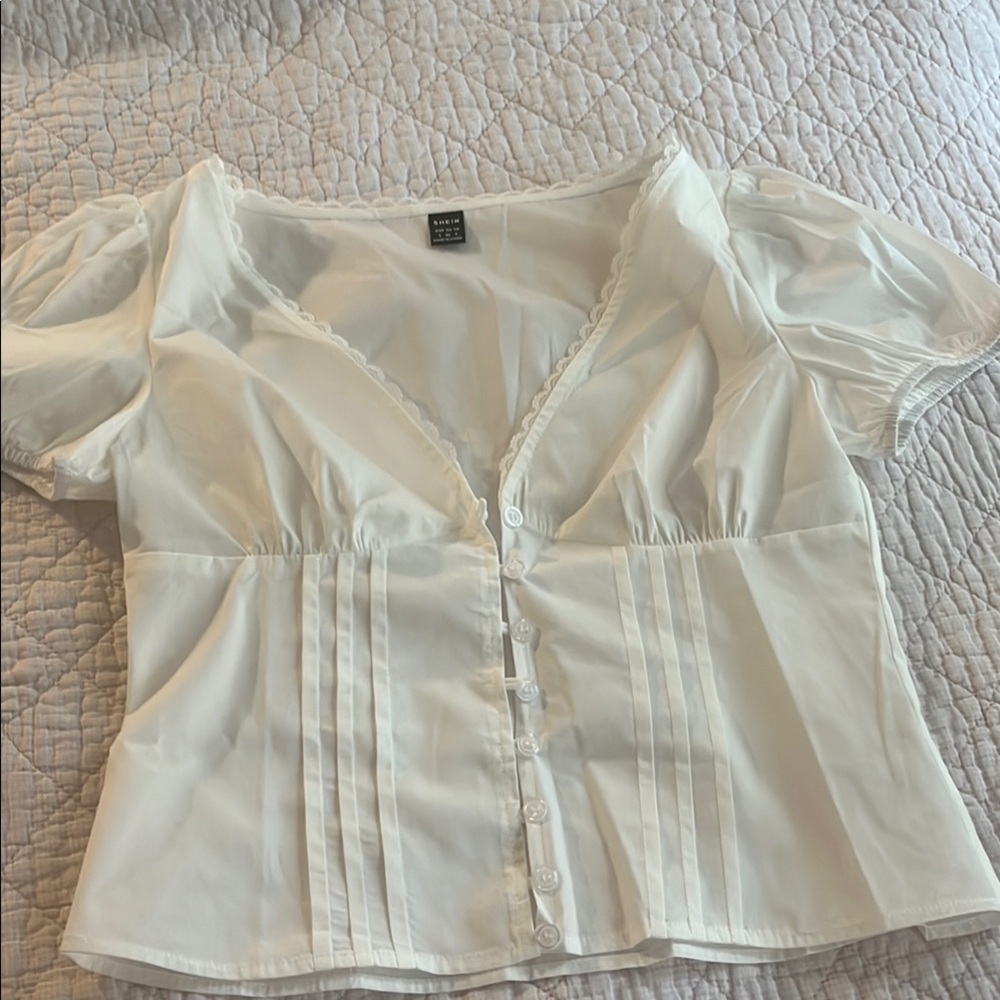 SHEIN White Puff Sleeve Fitted Blouse
